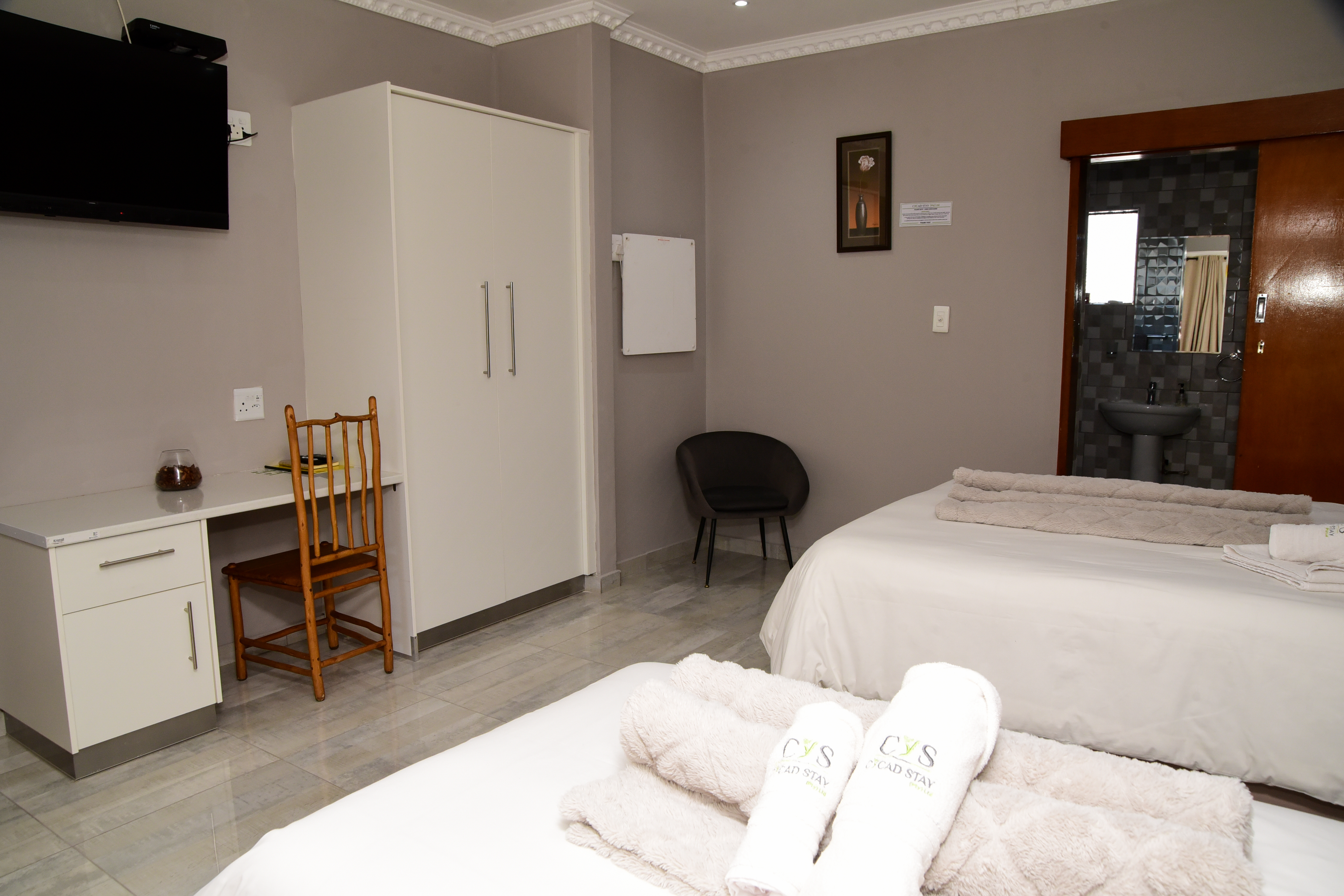 Spacious Two-Bed Sharing Room with En-Suite